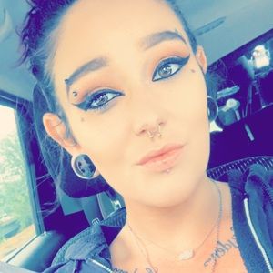 Meet your Posher, Veronica